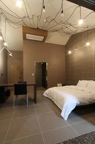 Valentine Hotel Goyang 2*,